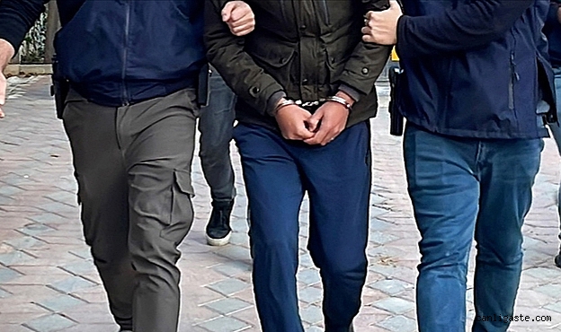 Bağırsaklarında uyuşturucu taşıyan 2 yabancı uyruklu gözaltına alındı Bağırsaklarında uyuşturucu taşıyan 2 yabancı uyruklu gözaltına alındı