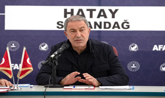 Bakan Akar, Samandağ Afet Koordinasyon Merkezi’nde açıklamalarda bulundu: Bakan Akar, Samandağ Afet Koordinasyon Merkezi’nde açıklamalarda bulundu: