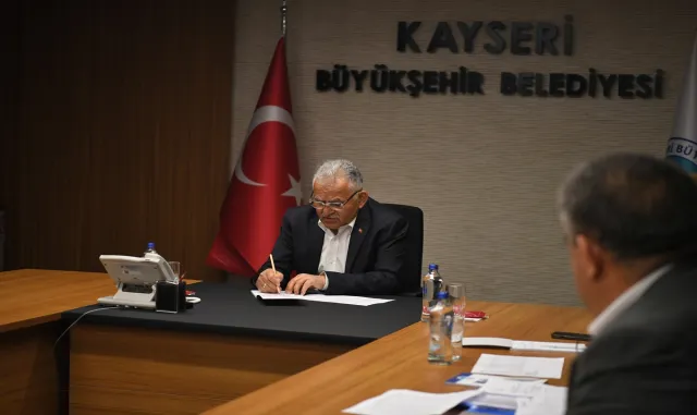 Büyükkılıç, deprem değerlendirme toplantısı düzenledi Büyükkılıç, deprem değerlendirme toplantısı düzenledi