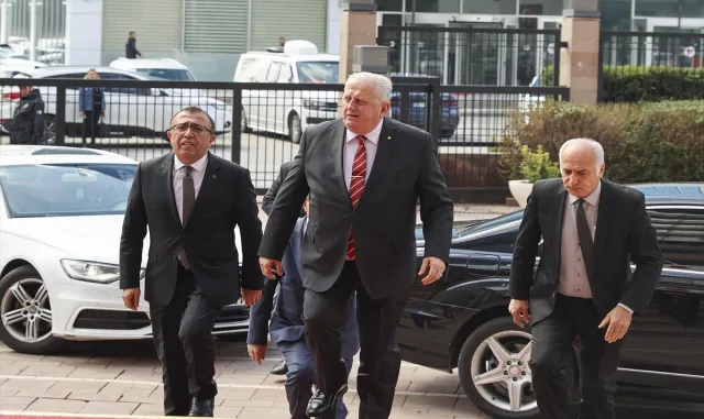 Doğru Parti Genel Başkanı Serdaroğlu’ndan CHP Genel Başkanı Kılıçdaroğlu’na ziyaret Doğru Parti Genel Başkanı Serdaroğlu’ndan CHP Genel Başkanı Kılıçdaroğlu’na ziyaret
