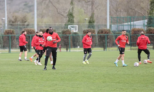 Fatih Karagümrük, İstanbulspor maçı hazırlıklarını sürdürdü Fatih Karagümrük, İstanbulspor maçı hazırlıklarını sürdürdü