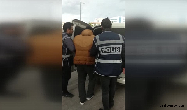 Kayseri’de 14 yıl kesinleşmiş hapis cezası bulunan hükümlü Boztepe’de yakalandı Kayseri’de 14 yıl kesinleşmiş hapis cezası bulunan hükümlü Boztepe’de yakalandı