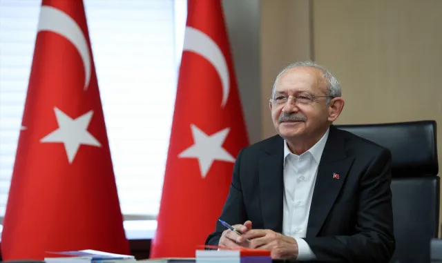 Kılıçdaroğlu, "Deprem Bölgesi Yeniden Yapılaşma ve Lokalizasyon" konulu sunuma çevrim içi katıldı Kılıçdaroğlu, "Deprem Bölgesi Yeniden Yapılaşma ve Lokalizasyon" konulu sunuma çevrim içi katıldı
