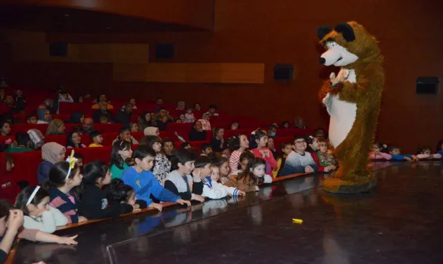 Kırşehir’de "Sevgi Bahçesi" oyunu sahnelendi Kırşehir’de "Sevgi Bahçesi" oyunu sahnelendi