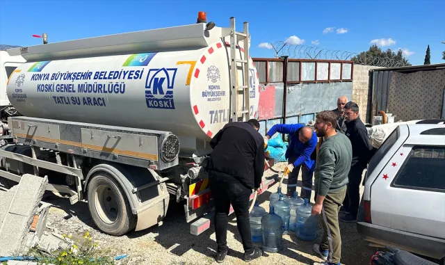 Konya Büyükşehir Belediyesi, Hatay’da tatlı su hizmetini sürdürüyor Konya Büyükşehir Belediyesi, Hatay’da tatlı su hizmetini sürdürüyor