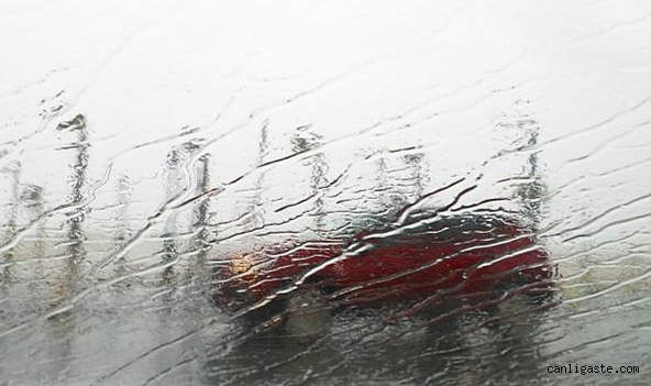 Meteorolojiden Türkiye geneli için yağış ve fırtına uyarısı Meteorolojiden Türkiye geneli için yağış ve fırtına uyarısı