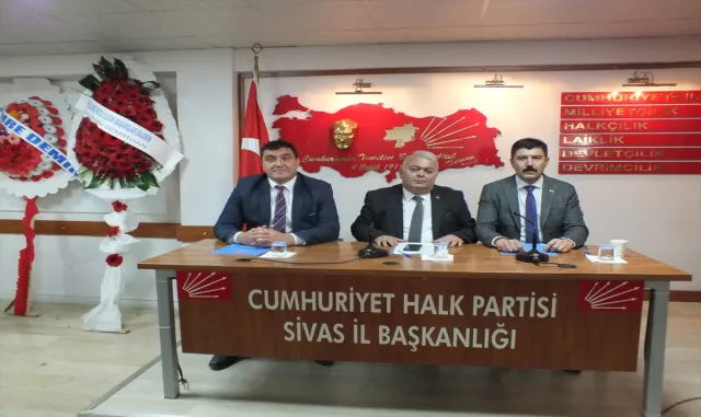 Milletvekili aday adaylığı için istifa eden CHP Sivas İl Başkanı Coşkun, görevini devretti Milletvekili aday adaylığı için istifa eden CHP Sivas İl Başkanı Coşkun, görevini devretti