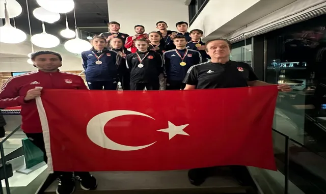 Milli sporcular, Bulgaristan Açık Tekvando Turnuvası’nı 10 madalyayla tamamladı Milli sporcular, Bulgaristan Açık Tekvando Turnuvası’nı 10 madalyayla tamamladı