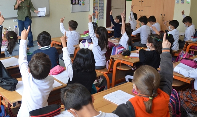 Okulların ara tatili Ramazan Bayramı ile birleşiyor mu? Okulların ara tatili Ramazan Bayramı ile birleşiyor mu?