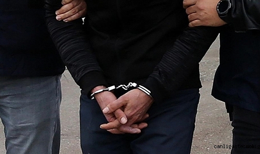 Silah ticareti yapan 4 kişi tutuklandı Silah ticareti yapan 4 kişi tutuklandı