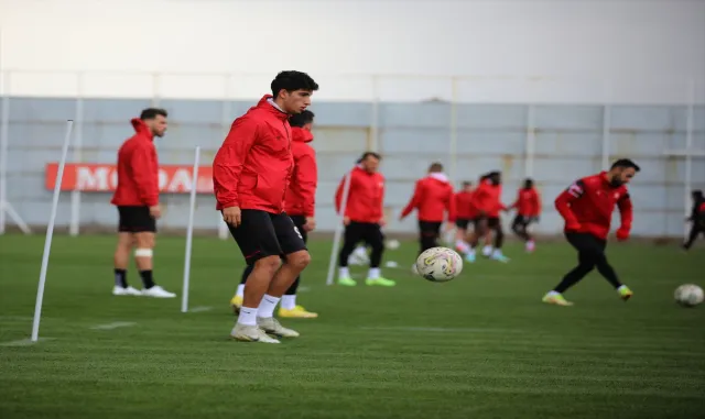 Sivasspor, Başakşehir maçının hazırlıklarına devam etti Sivasspor, Başakşehir maçının hazırlıklarına devam etti