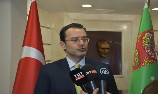 Türkmenistan’da depremzedeler için toplanan bağış 3 milyon lirayı aştı Türkmenistan’da depremzedeler için toplanan bağış 3 milyon lirayı aştı