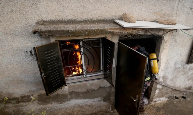 Yahudi yerleşimciler Ramallah’ta Filistinli aileye ait bir evi kundakladı Yahudi yerleşimciler Ramallah’ta Filistinli aileye ait bir evi kundakladı
