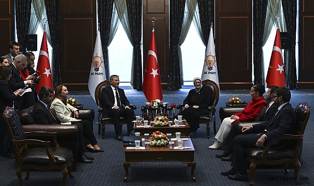 AK Parti, 10 siyasi partinin temsilcisi ile bayramlaştı AK Parti, 10 siyasi partinin temsilcisi ile bayramlaştı
