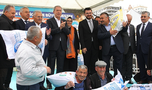 Bakan Akar, Kayseri’de konuştu: Tarım ve hayvancılığın önemini biliyoruz Bakan Akar, Kayseri’de konuştu: Tarım ve hayvancılığın önemini biliyoruz