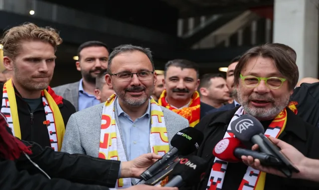 Bakan Kasapoğlu: "İzmir’in spor çıtasını yükselteceğiz" Bakan Kasapoğlu: "İzmir’in spor çıtasını yükselteceğiz"
