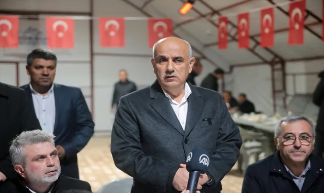 Bakan Kirişci, Kahramanmaraş’ta parti teşkilatı mensuplarıyla buluştu Bakan Kirişci, Kahramanmaraş’ta parti teşkilatı mensuplarıyla buluştu