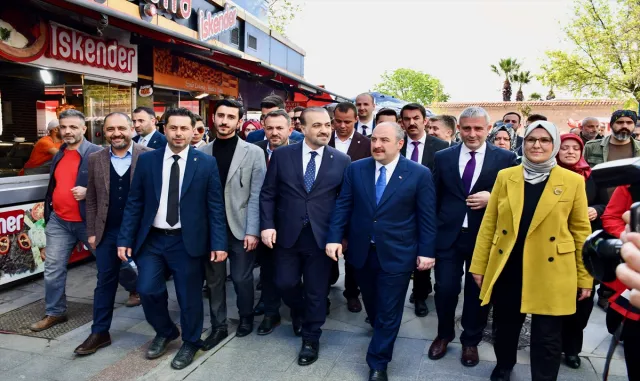 Bakan Varank, AK Parti Gebze Seçim Koordinasyon Merkezi açılışında konuştu: Bakan Varank, AK Parti Gebze Seçim Koordinasyon Merkezi açılışında konuştu: