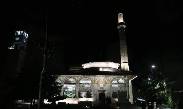 Batı Balkan ülkelerinde Kadir Gecesi idrak edildi Batı Balkan ülkelerinde Kadir Gecesi idrak edildi