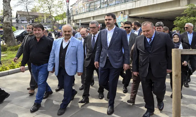 Çevre, Şehircilik ve İklim Değişikliği Bakanı Kurum, Kartal’da esnafı ziyaret etti Çevre, Şehircilik ve İklim Değişikliği Bakanı Kurum, Kartal’da esnafı ziyaret etti