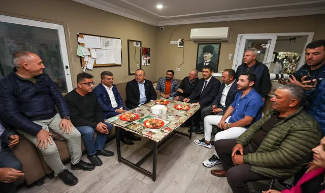 Dışişleri Bakanı Çavuşoğlu, Antalya’da ziyaretlerde bulundu Dışişleri Bakanı Çavuşoğlu, Antalya’da ziyaretlerde bulundu