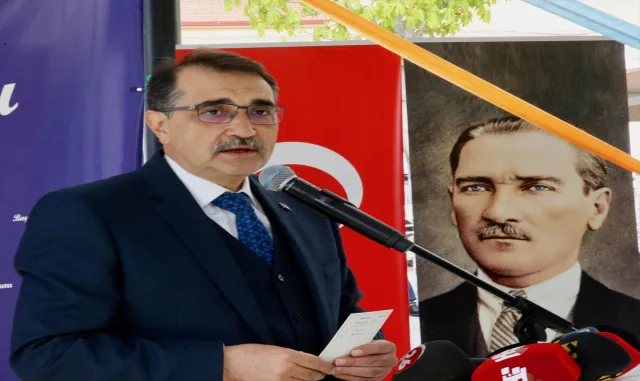 Enerji ve Tabii Kaynaklar Bakanı Dönmez, Eskişehir’de bayramlaşma töreninde konuştu: Enerji ve Tabii Kaynaklar Bakanı Dönmez, Eskişehir’de bayramlaşma töreninde konuştu: