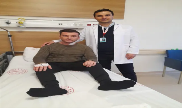 Eskişehir’de yüz felci geçiren hasta ameliyatla sağlığına kavuştu Eskişehir’de yüz felci geçiren hasta ameliyatla sağlığına kavuştu