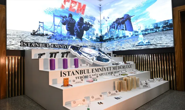 GÜNCELLEME 2 - İstanbul’da terör örgütü TKP/ML operasyonunda 2 şüpheli tutuklandı GÜNCELLEME 2 - İstanbul’da terör örgütü TKP/ML operasyonunda 2 şüpheli tutuklandı