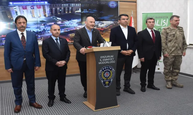İçişleri Bakanı Soylu, Erzurum’da "Kökünü Kurutma Operasyonu"na ilişkin konuştu: (2) İçişleri Bakanı Soylu, Erzurum’da "Kökünü Kurutma Operasyonu"na ilişkin konuştu: (2)