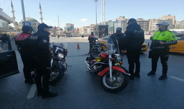 İstanbul’da "huzur uygulaması" yapıldı İstanbul’da "huzur uygulaması" yapıldı