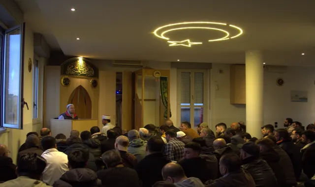 İtalya ve Malta’da bayram namazı kılındı İtalya ve Malta’da bayram namazı kılındı