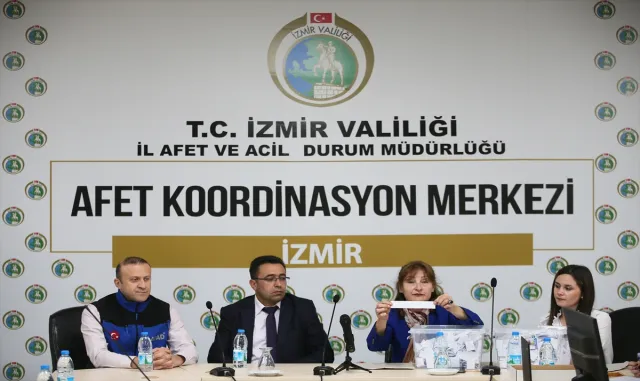 İzmir’de deprem konutlarında son etapların sahipleri belirlendi İzmir’de deprem konutlarında son etapların sahipleri belirlendi