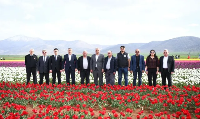 Karaman Valisi Akkoyun’dan köy ziyareti Karaman Valisi Akkoyun’dan köy ziyareti