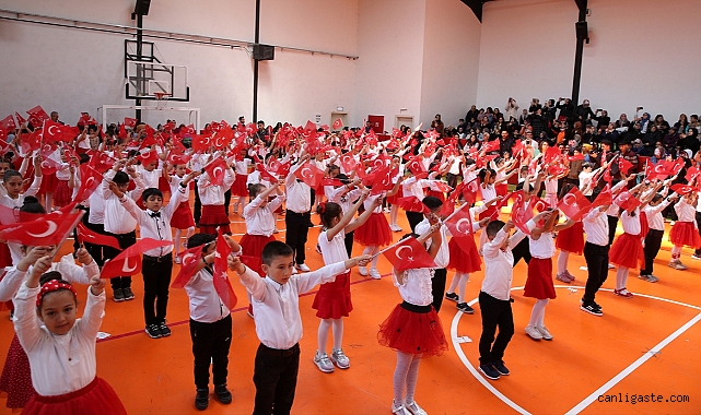 Kayseri’de 23 Nisan Ulusal Egemenlik ve Çocuk Bayramı kutlandı Kayseri’de 23 Nisan Ulusal Egemenlik ve Çocuk Bayramı kutlandı