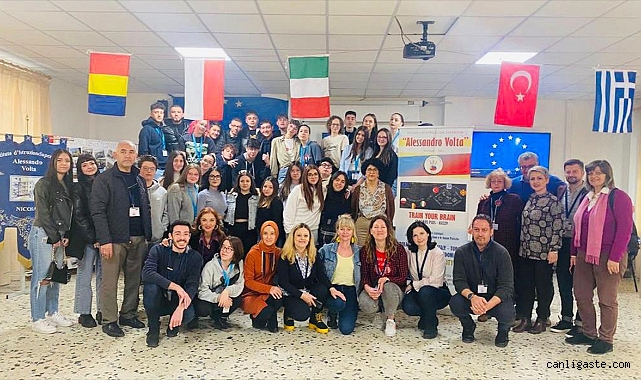 Kayseri’de öğrenciler Erasmus projesiyle İtalya’yı gezdi Kayseri’de öğrenciler Erasmus projesiyle İtalya’yı gezdi