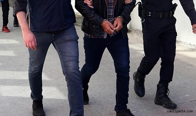 Kayseri merkezli 2 ilde DEAŞ operasyonu: 8 gözaltı Kayseri merkezli 2 ilde DEAŞ operasyonu: 8 gözaltı