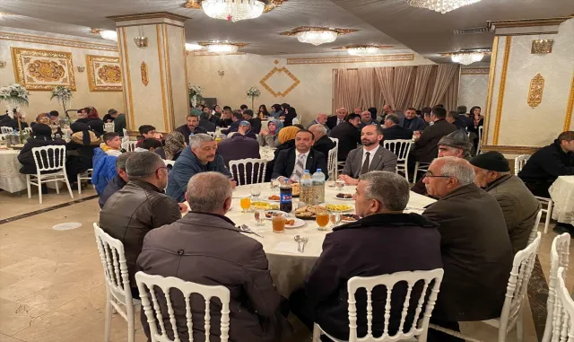 MHP Sivas İl Başkanlığı, depremzede ailelerle iftarda bir araya geldi MHP Sivas İl Başkanlığı, depremzede ailelerle iftarda bir araya geldi