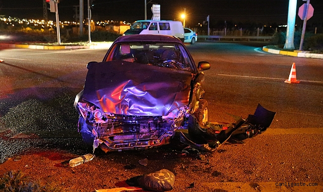 Sivas’ta 2 otomobil çarpıştı: 5 kişi yaralandı Sivas’ta 2 otomobil çarpıştı: 5 kişi yaralandı