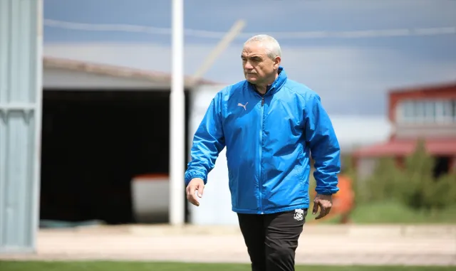 Sivasspor Teknik Direktörü Çalımbay’dan Fenerbahçe maçı öncesi değerlendirme: Sivasspor Teknik Direktörü Çalımbay’dan Fenerbahçe maçı öncesi değerlendirme: