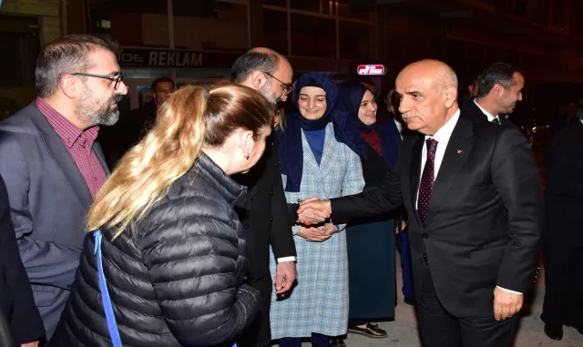 Tarım ve Orman Bakanı Kirişci, Burdur AK Parti İl Başkanlığında konuştu: Tarım ve Orman Bakanı Kirişci, Burdur AK Parti İl Başkanlığında konuştu: