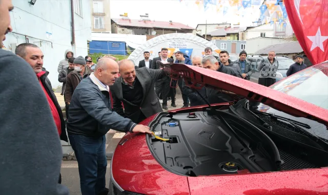 Türkiye’nin yerli otomobili Togg’a Kahramanmaraşlılar ilgi gösterdi Türkiye’nin yerli otomobili Togg’a Kahramanmaraşlılar ilgi gösterdi