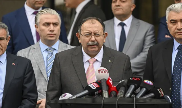 YSK Başkanı Yener, 26 partinin milletvekili aday listesini sunduğunu bildirdi YSK Başkanı Yener, 26 partinin milletvekili aday listesini sunduğunu bildirdi