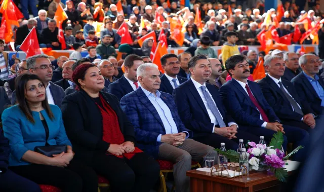 AK Parti Genel Başkanvekili Binali Yıldırım Kırşehir’de konuştu: AK Parti Genel Başkanvekili Binali Yıldırım Kırşehir’de konuştu: