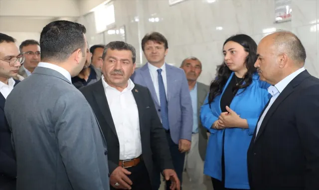 Akıncılar’da üreticiye domates fidesi dağıtıldı Akıncılar’da üreticiye domates fidesi dağıtıldı