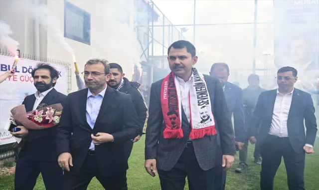 Bakan Kurum, Pendikspor Kulübünü ziyaret etti Bakan Kurum, Pendikspor Kulübünü ziyaret etti