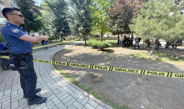 Elazığ’da parkta düzenlenen silahlı saldırıda 2 kişi yaralandı Elazığ’da parkta düzenlenen silahlı saldırıda 2 kişi yaralandı