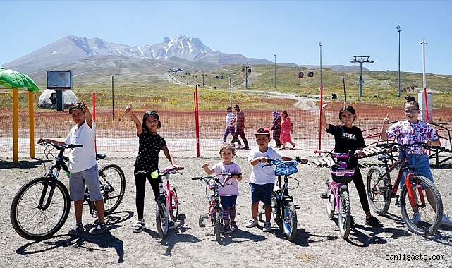 Erciyes’te çocuklar için bisiklet ve aktivite parkı açıldı Erciyes’te çocuklar için bisiklet ve aktivite parkı açıldı