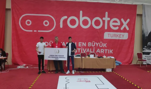 Gürün’de lise öğrencileri Robotex Türkiye Şampiyonası’nda birinci oldu Gürün’de lise öğrencileri Robotex Türkiye Şampiyonası’nda birinci oldu