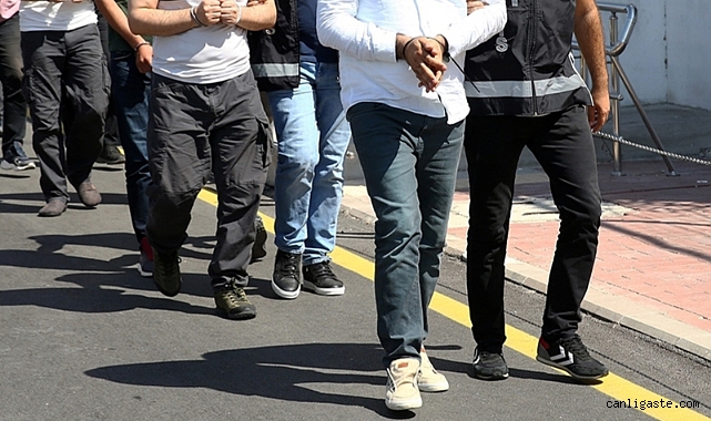 İstanbul merkezli FETÖ operasyonu: 15 gözaltı İstanbul merkezli FETÖ operasyonu: 15 gözaltı
