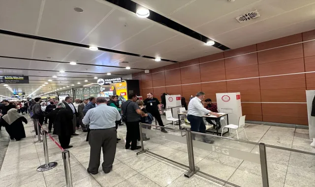 İstanbul Sabiha Gökçen Havalimanı’nda oy verme işlemi devam ediyor İstanbul Sabiha Gökçen Havalimanı’nda oy verme işlemi devam ediyor